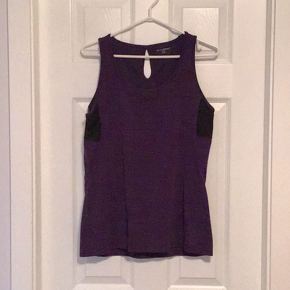 Tuff Athletics support top